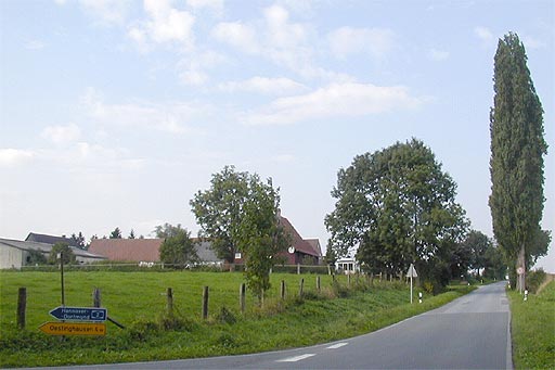 Thningser Strae in Thningsen am 24.09.2001